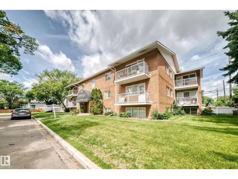 #10 6120 118 AV NW, Edmonton, Alberta, T5W1E8, Edmonton, Alberta — photo 1 of 5