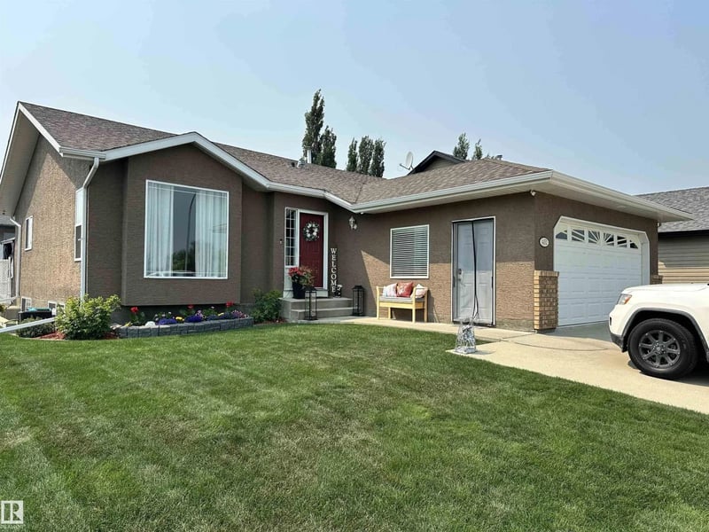 4452 40 ST, Drayton Valley, Alberta, T7A1V9, Drayton Valley, Alberta — photo 1 of 5