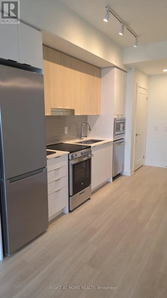 #2109 5105 Hurontario Street, Mississauga (Hurontario), Ontario, L4Z0C9, Mississauga (Hurontario), Ontario — photo 1 of 5