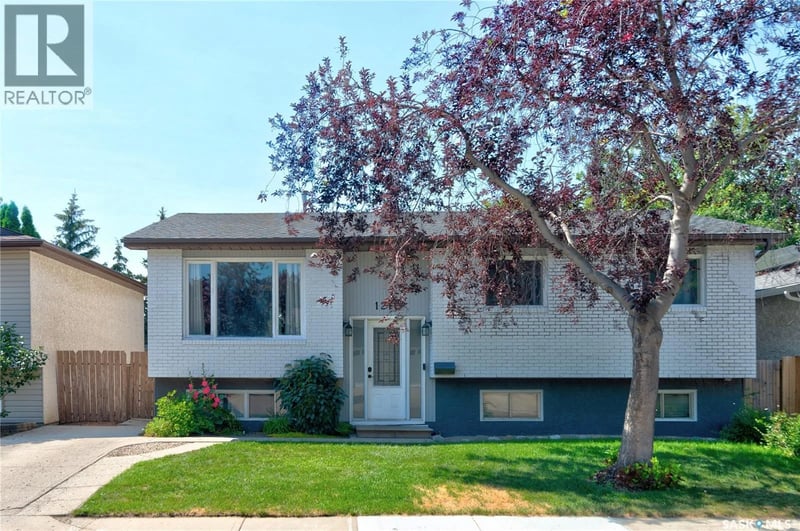 1210 Flexman CRESCENT, Regina, Saskatchewan, S4X3A7, Regina, Saskatchewan — photo 1 of 5