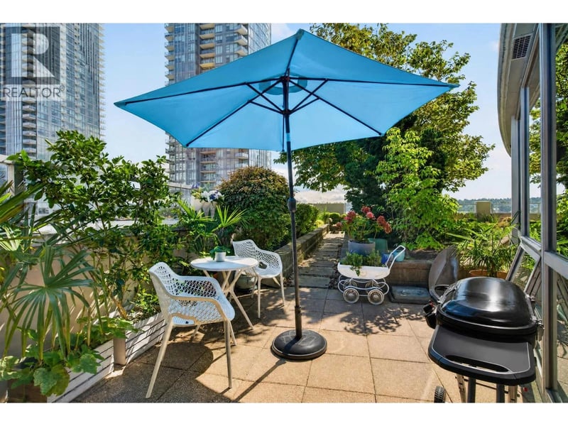 #507 14 BEGBIE Street, New Westminster, British Columbia, V3M0C4, New Westminster, British Columbia — photo 1 of 5