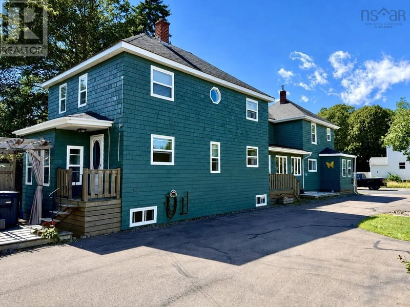 43 Queen Street, Amherst, Nova Scotia, B4H1R2, Amherst, Nova Scotia — photo 1 of 5