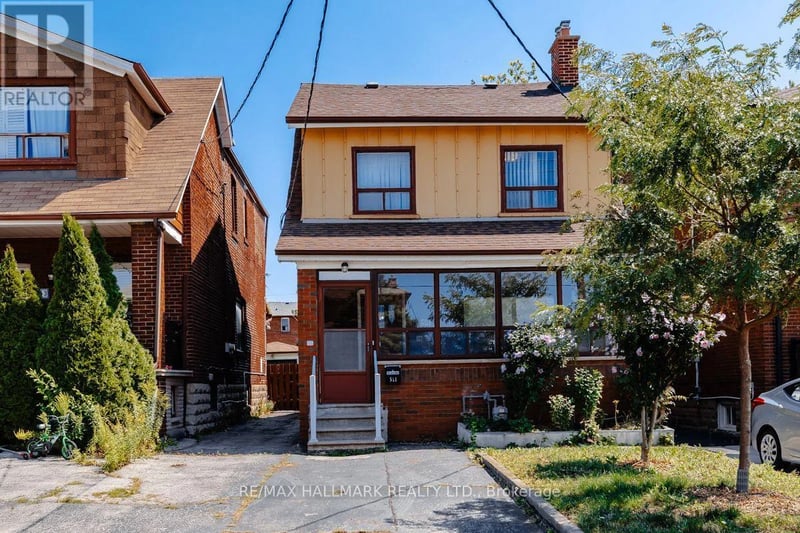 511 Northcliffe Boulevard, Toronto (Oakwood Village), Ontario, M6E3L4, Toronto (Oakwood Village), Ontario — photo 1 of 5