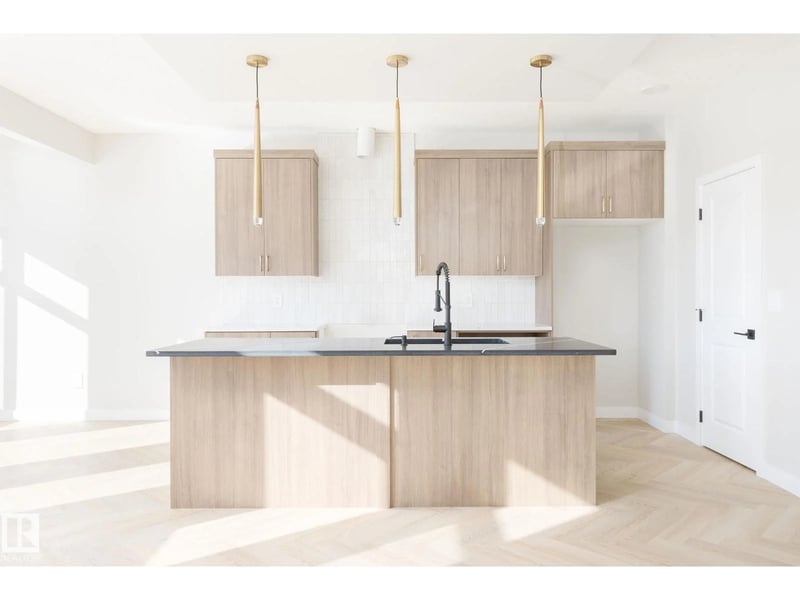 8287 KIRIAK LO SW, Edmonton, Alberta, T6W5S2, Edmonton, Alberta — photo 1 of 5