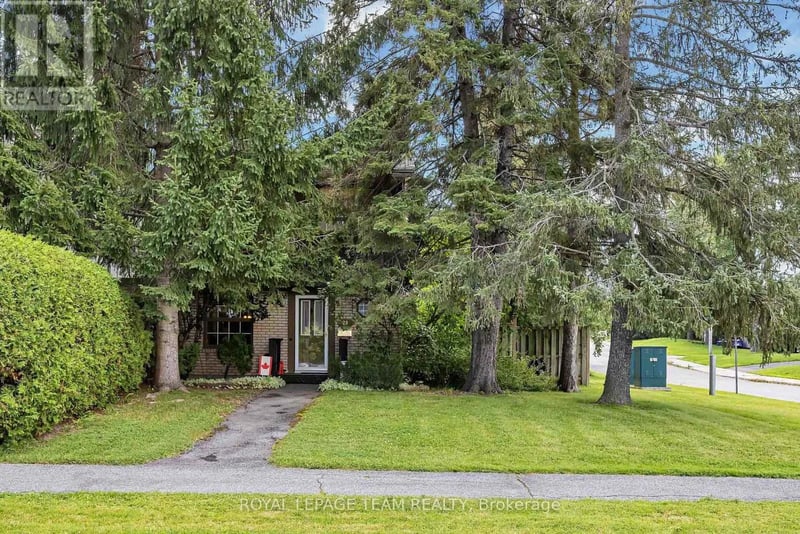 28 Monterey Drive, Ottawa, Ontario, K2H7A6, Ottawa, Ontario — photo 1 of 5
