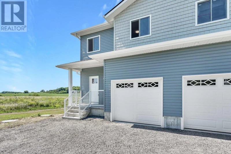 #B 108 Main Street, Front of Leeds & Seeleys Bay, Ontario, K0H2N0, Front of Leeds & Seeleys Bay, Ontario — photo 1 of 5