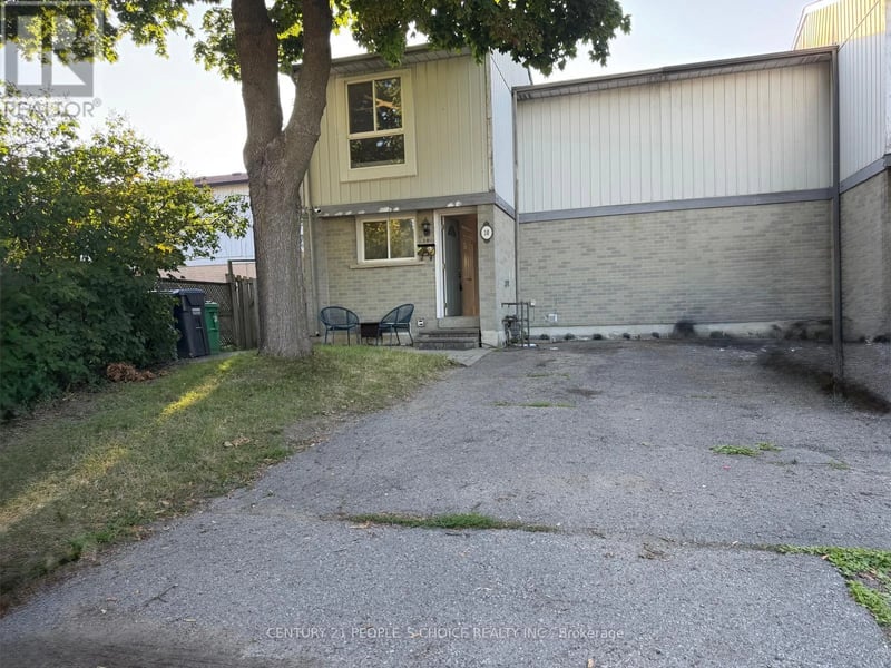 10 Juliana Square, Brampton (Northgate), Ontario, L6S2L4, Brampton (Northgate), Ontario — photo 1 of 5