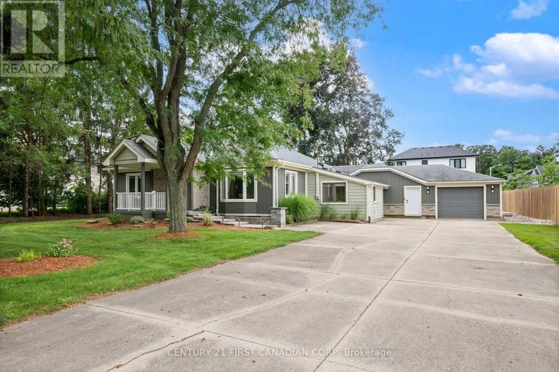 22697 ADELAIDE Road, Strathroy-Caradoc (Mount Brydges), Ontario, N0L1W0, Strathroy-Caradoc (Mount Brydges), Ontario — photo 1 of 5