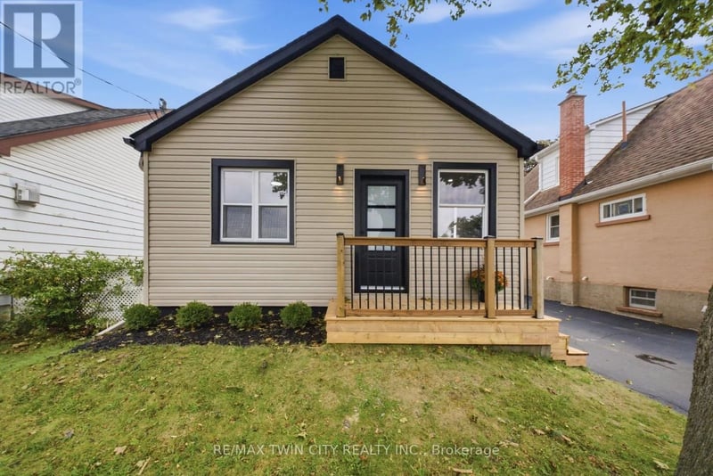 77 Abigail Avenue, Brantford, Ontario, N3R4S4, Brantford, Ontario — photo 1 of 5