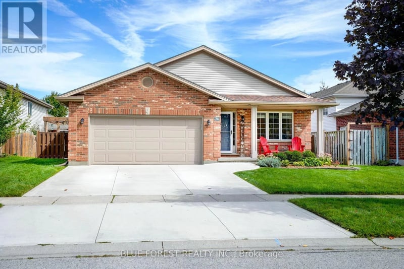 11 Edgewell Crescent, Central Elgin, Ontario, N5P4K8, Central Elgin, Ontario — photo 1 of 5