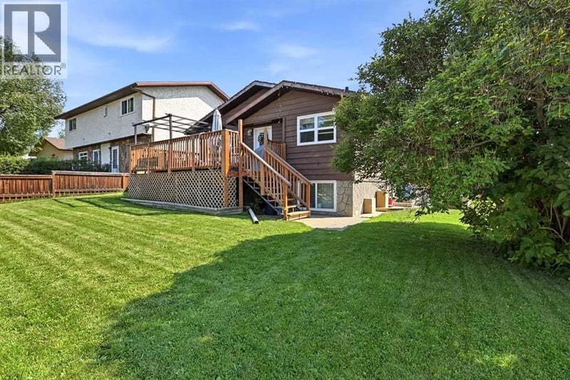4803 47 Street, Rocky Mountain House, Alberta, T4T1C3, Rocky Mountain House, Alberta — photo 1 of 5