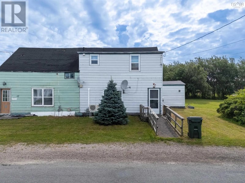 10 Row Street, Glace Bay, Nova Scotia, B1A4T7, Glace Bay, Nova Scotia — photo 1 of 5