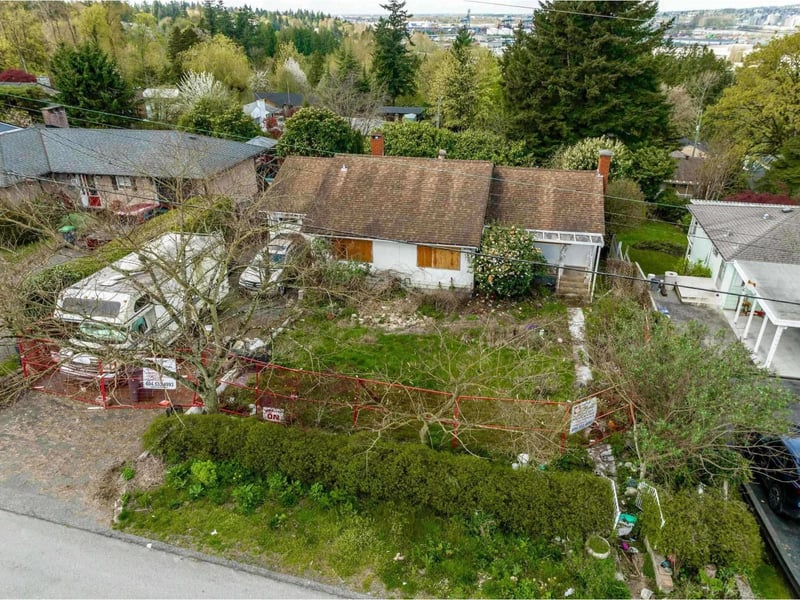 10259 124A Street, Surrey, British Columbia, V3V4W7, Surrey, British Columbia — photo 1 of 5