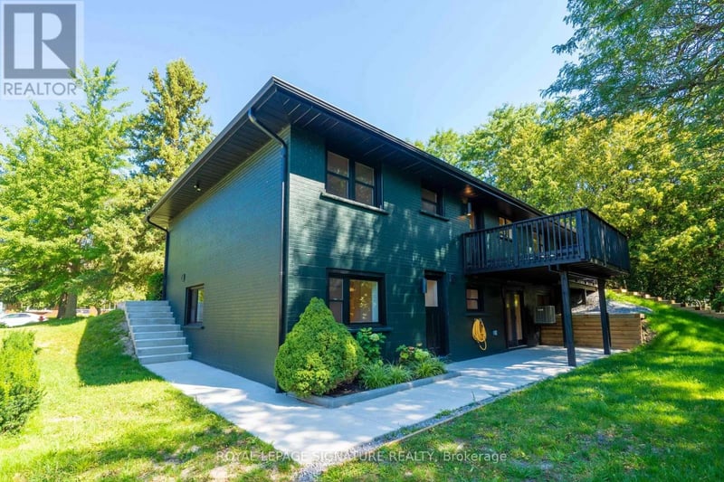 #2 986 Srigley Street, Newmarket (Gorham-College Manor), Ontario, L3Y1Y3, Newmarket (Gorham-College Manor), Ontario — photo 1 of 5