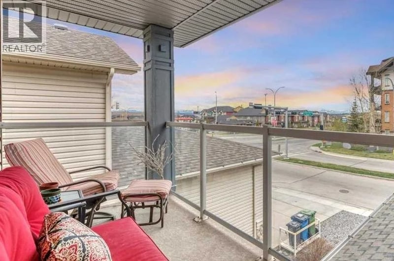 8 Sunset Square, Cochrane, Alberta, T4C0H4, Cochrane, Alberta — photo 1 of 5