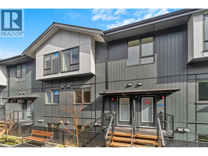 #210 7161 17TH Avenue, Burnaby, British Columbia, V3N0K1, Burnaby, British Columbia — photo 1 of 5
