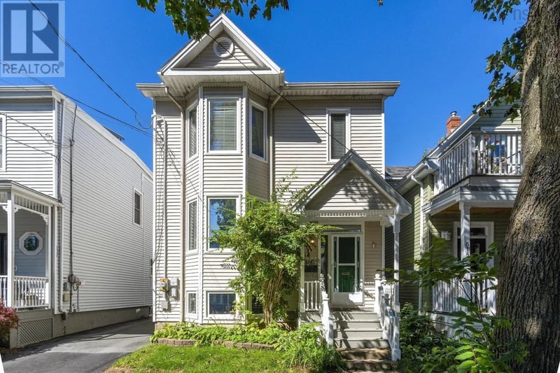 6161 Lawrence Street, Halifax, Nova Scotia, B3L1J7, Halifax, Nova Scotia — photo 1 of 5