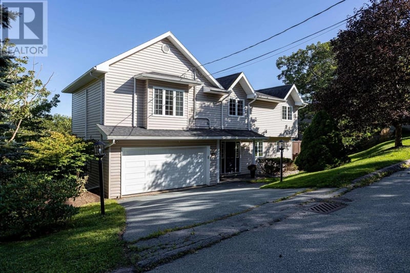 24 Bridgeview Drive, Halifax, Nova Scotia, B3P2M4, Halifax, Nova Scotia — photo 1 of 5