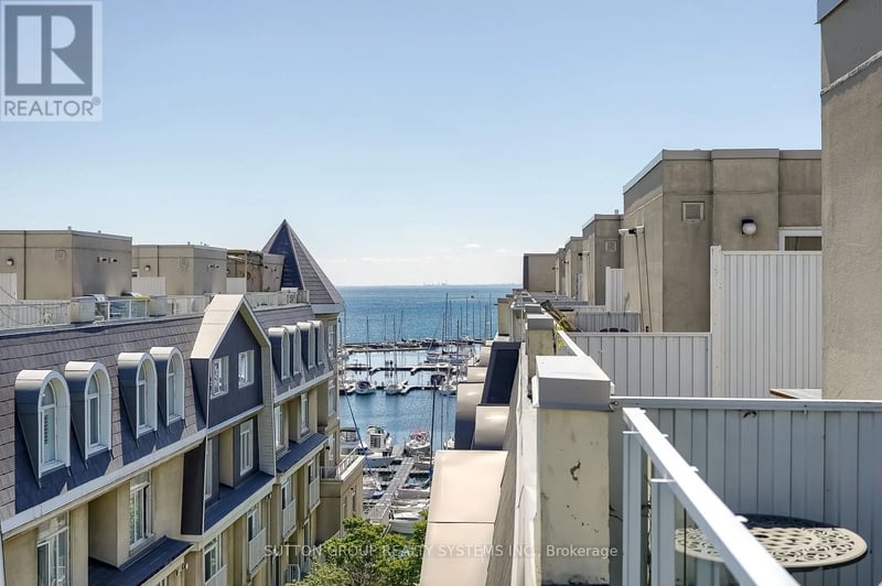 #323 32 Stadium Road, Toronto (Niagara), Ontario, M5V3P4, Toronto (Niagara), Ontario — photo 1 of 5