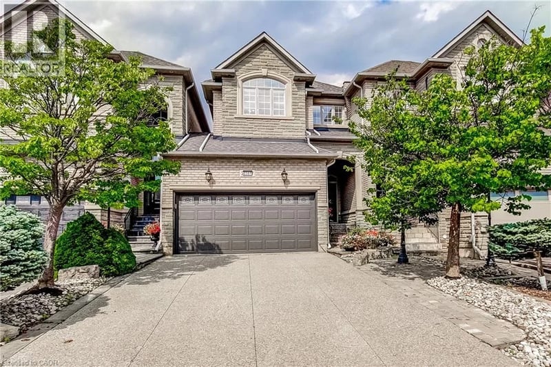 2307 WOODFIELD Road, Oakville, Ontario, L6H6Y7, Oakville, Ontario — photo 1 of 5