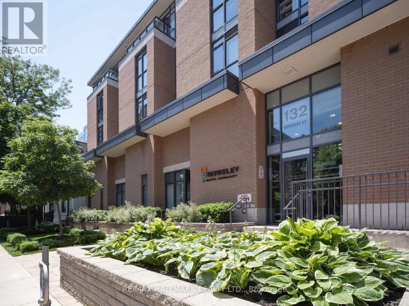 #1004 132 Berkeley Street, Toronto (Moss Park), Ontario, M5A0H6, Toronto (Moss Park), Ontario — photo 1 of 5