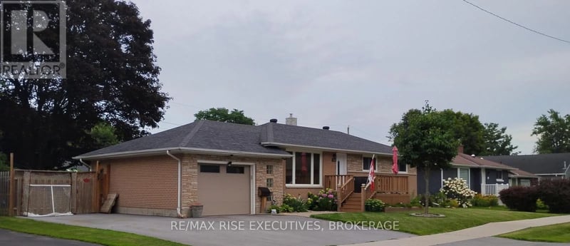 165 Elizabeth Drive, Gananoque, Ontario, K7G1P4, Gananoque, Ontario — photo 1 of 5