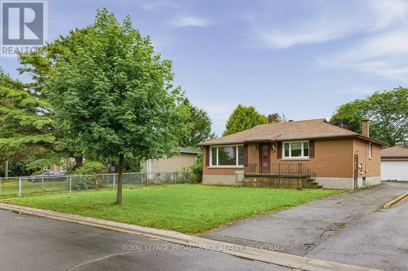 59 Campbell Crescent, Kingston (Central City West), Ontario, K7M1Z6, Kingston (Central City West), Ontario — photo 1 of 5