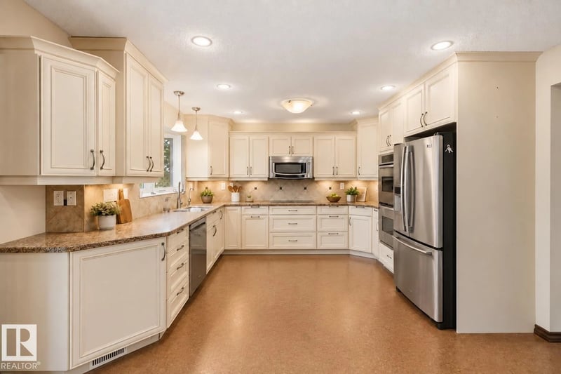 1006 Lueders CR, Sherwood Park, Alberta, T8A1A9, Sherwood Park, Alberta — photo 1 of 5