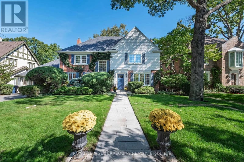 223 Riverside Drive, Toronto (High Park-Swansea), Ontario, M6S4A8, Toronto (High Park-Swansea), Ontario — photo 1 of 5