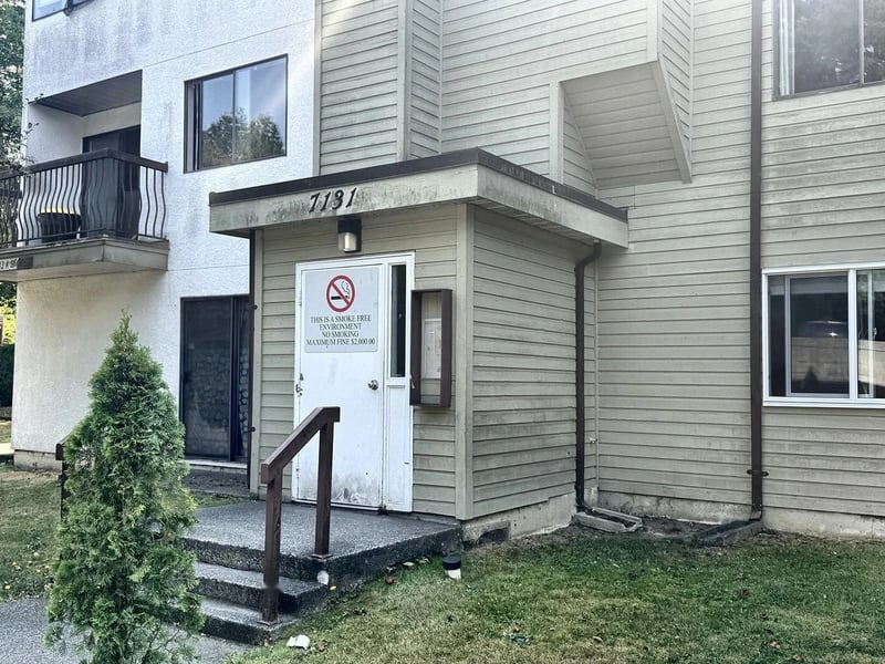 #101 7131 133A Street, Surrey, British Columbia, V3W8A1, Surrey, British Columbia — photo 1 of 5