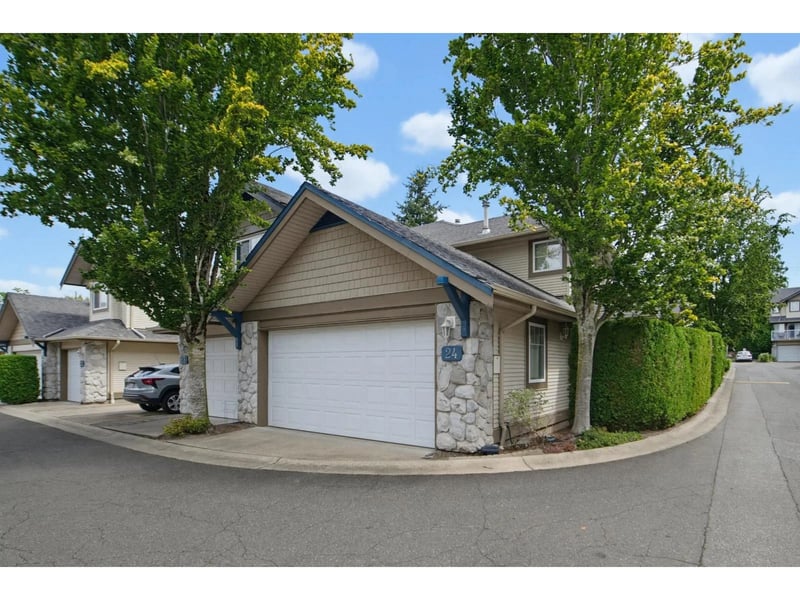#24 8888 151 Street, Surrey, British Columbia, V3R0Z9, Surrey, British Columbia — photo 1 of 5