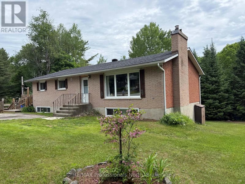 37 Spruce Drive South, Huntsville (Stephenson), Ontario, P0B1L0, Huntsville (Stephenson), Ontario — photo 1 of 5