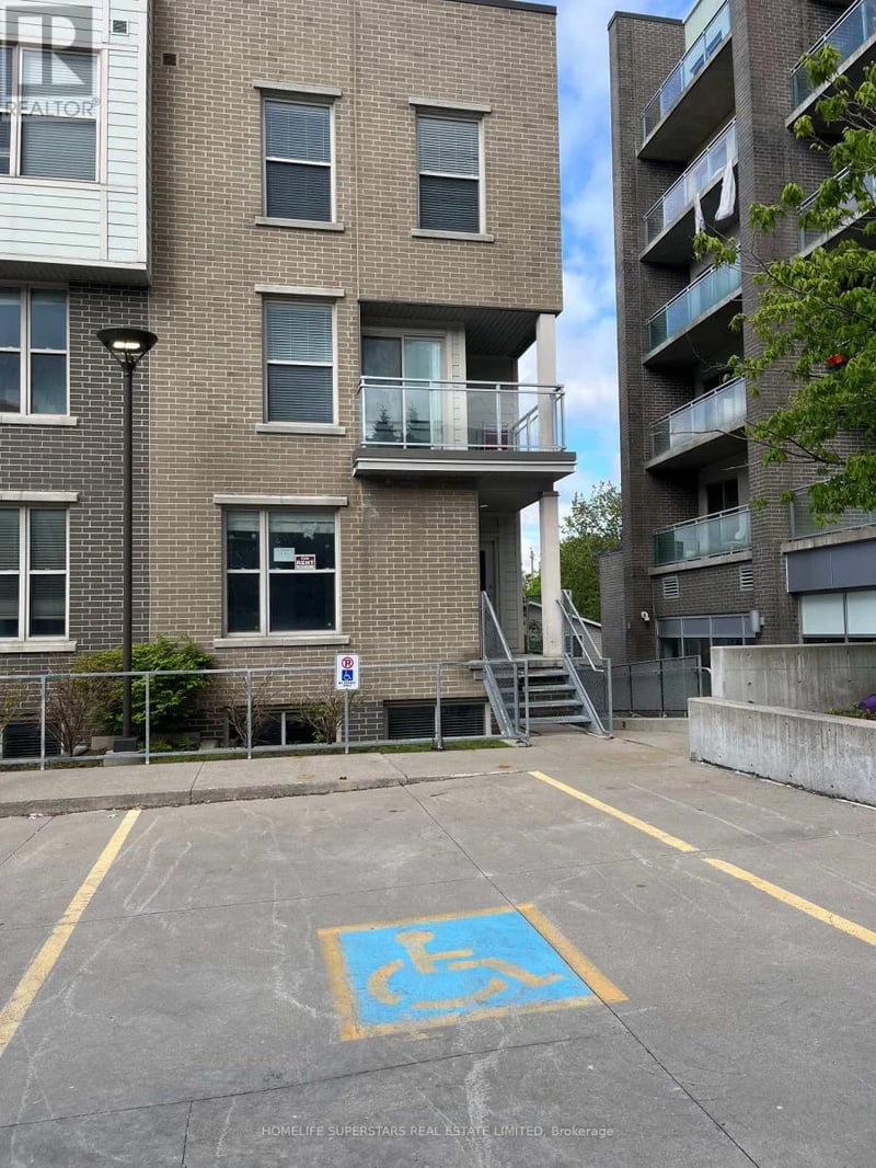 #T101 62 Balsam Street North, Waterloo, Ontario, N3L3H2, Waterloo, Ontario — photo 1 of 5