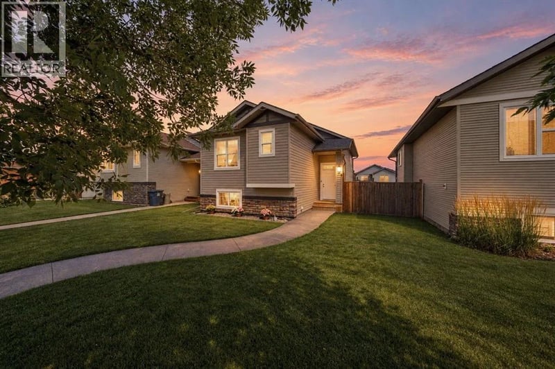 106 25 Street, Springbrook, Alberta, T4S0J1, Springbrook, Alberta — photo 1 of 5