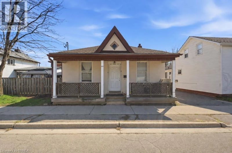 103 QUEEN Street, Brantford, Ontario, N3T3C1, Brantford, Ontario — photo 1 of 5