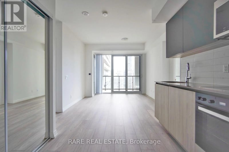 #2217 400 King Street West, Toronto (Waterfront Communities), Ontario, M5V0X8, Toronto (Waterfront Communities), Ontario — photo 1 of 5