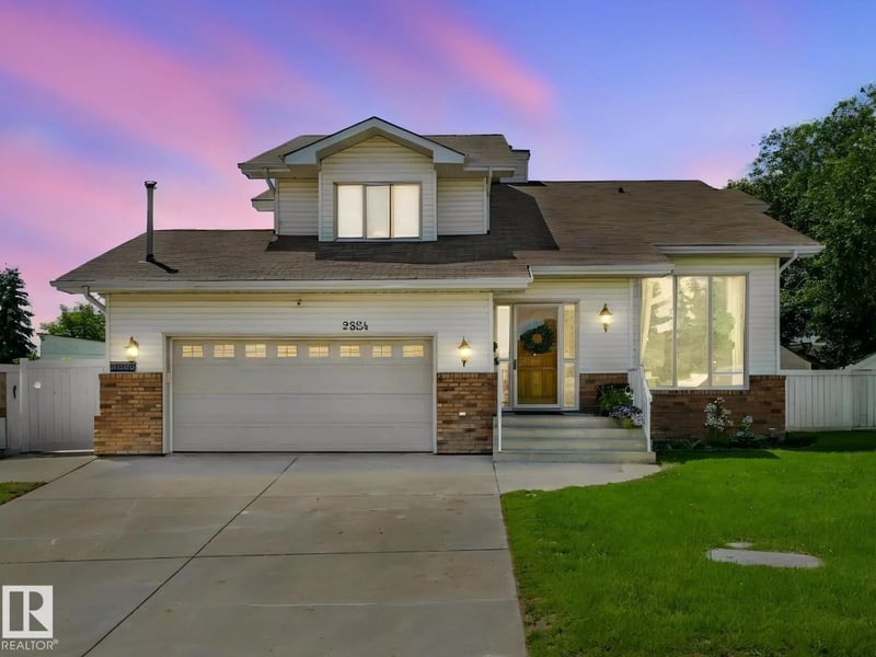 2824 37 ST NW, Edmonton, Alberta, T6L6G4, Edmonton, Alberta — photo 1 of 5