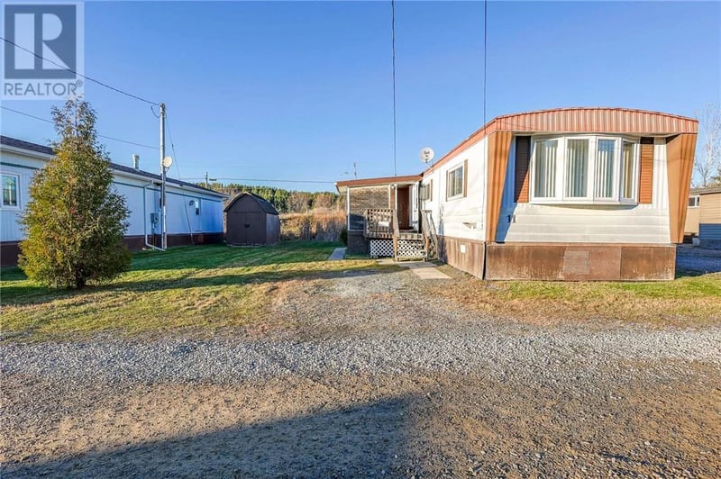 24 Glenbower Crescent Unit# 11, Wahnapitae, Ontario, P0M3C0, Wahnapitae, Ontario — photo 1 of 5