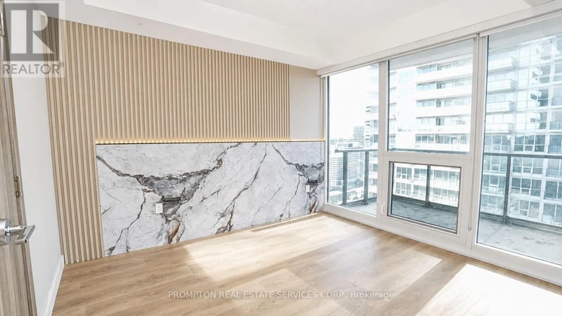 #2115 85 McMahon Drive, Toronto (Bayview Village), Ontario, M2K0H2, Toronto (Bayview Village), Ontario — photo 1 of 5