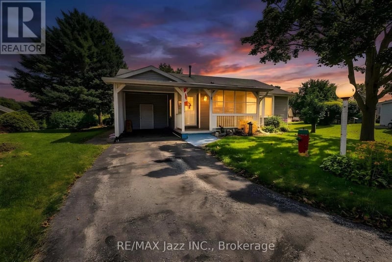 5 King Court, Clarington (Newcastle), Ontario, L1B1L7, Clarington (Newcastle), Ontario — photo 1 of 5