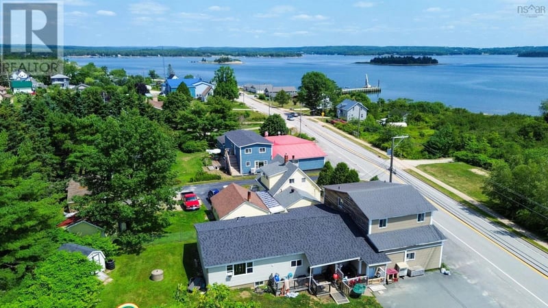 6452 Highway 3, Western Shore, Nova Scotia, B0J3M0, Western Shore, Nova Scotia — photo 1 of 5