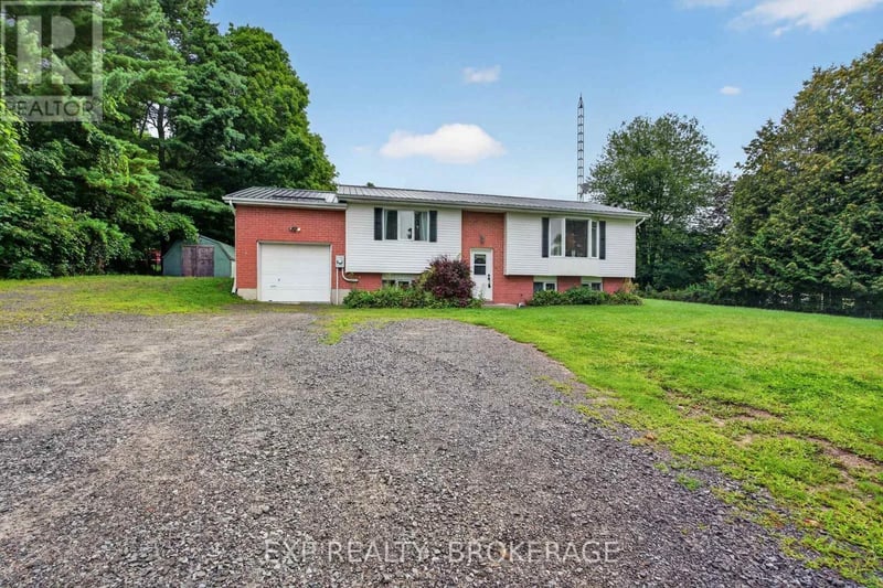 9009 PERTH Road, Rideau Lakes, Ontario, K0G1X0, Rideau Lakes, Ontario — photo 1 of 5
