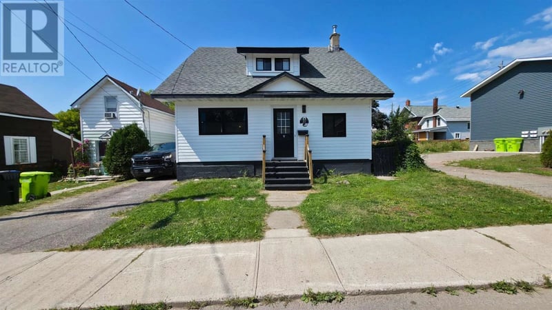 27 Abbott ST, Sault Ste. Marie, Ontario, P6A2V8, Sault Ste. Marie, Ontario — photo 1 of 5