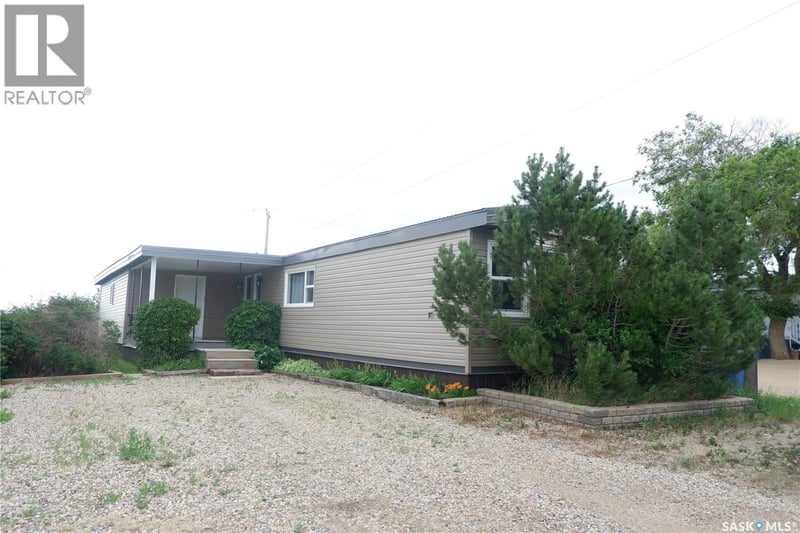67 Sunrise ESTATES, Assiniboia, Saskatchewan, S0H0B0, Assiniboia, Saskatchewan — photo 1 of 5