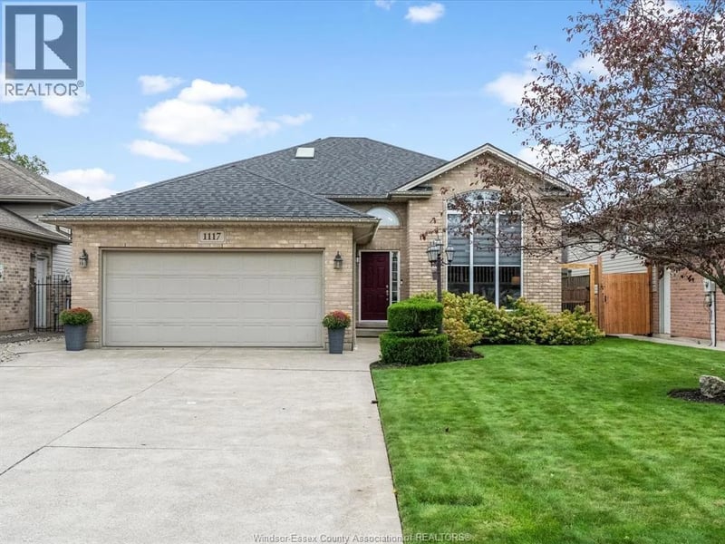 1117 MONARCH MEADOWS Drive, Lakeshore, Ontario, N8L0W5, Lakeshore, Ontario — photo 1 of 5
