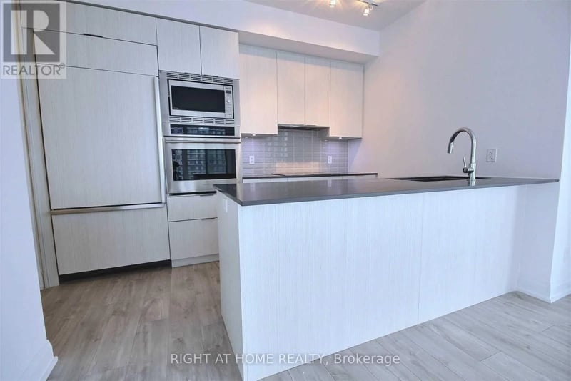 #1703 56 Annie Craig Drive, Toronto (Mimico), Ontario, M8V0C5, Toronto (Mimico), Ontario — photo 1 of 5