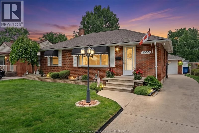 1003 Isabelle Place, Windsor, Ontario, N8S2B3, Windsor, Ontario — photo 1 of 5