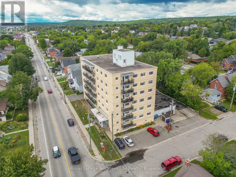 #202 810 Main Street West, North Bay (West End), Ontario, P1B2V9, North Bay (West End), Ontario — photo 1 of 5