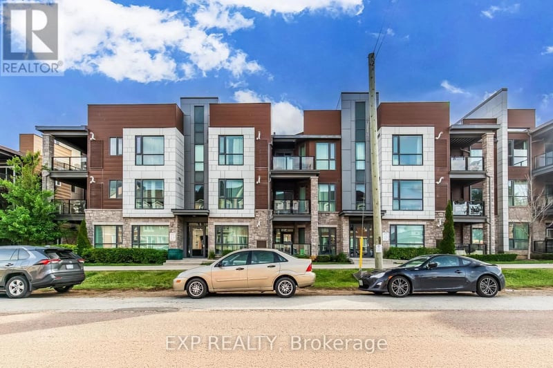 #212 2388 Khalsa Gate, Oakville (WM Westmount), Ontario, L6M1P5, Oakville (WM Westmount), Ontario — photo 1 of 5