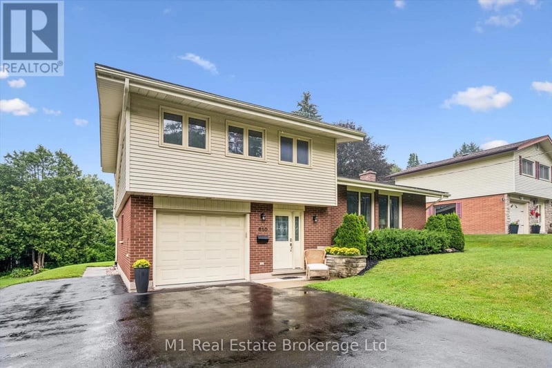 610 St David Street South, Centre Wellington (Fergus), Ontario, N1M2L9, Centre Wellington (Fergus), Ontario — photo 1 of 5